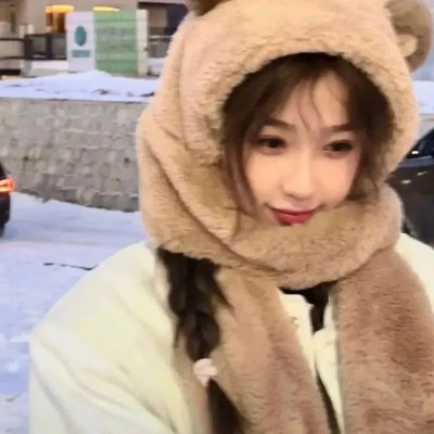 沙滩上的夏娃